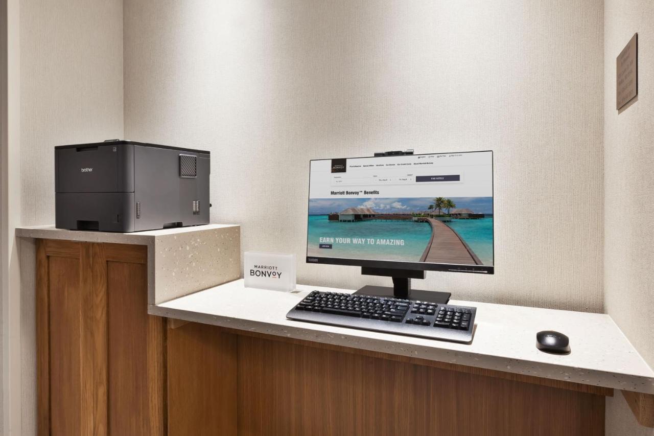 Fairfield By Marriott Inn & Suites Grand Rapids North Walker Eksteriør bilde