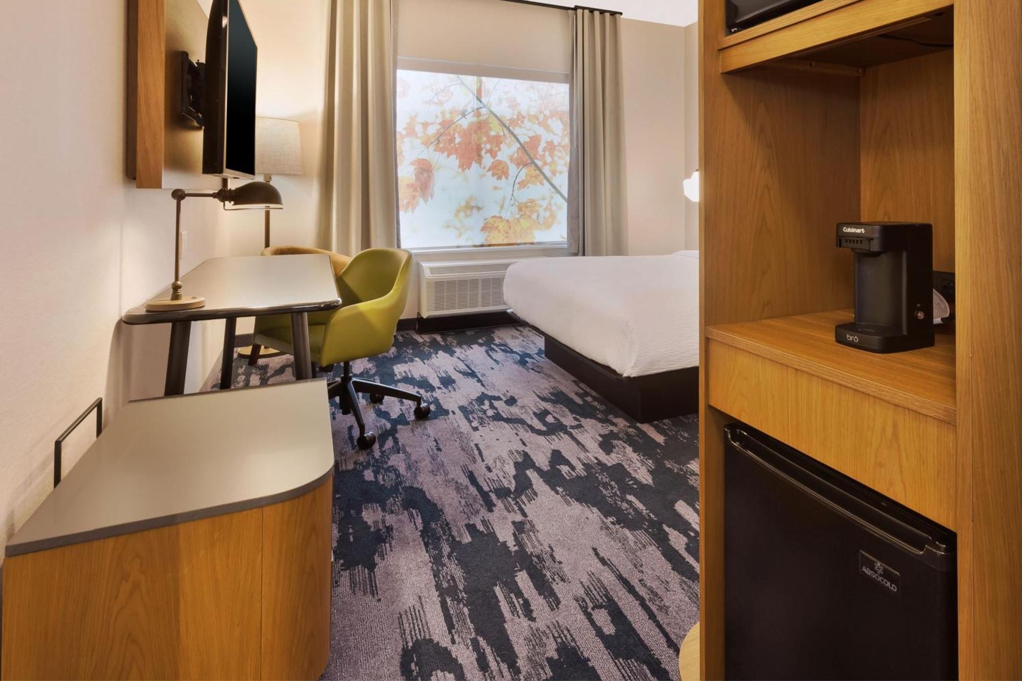 Fairfield By Marriott Inn & Suites Grand Rapids North Walker Eksteriør bilde