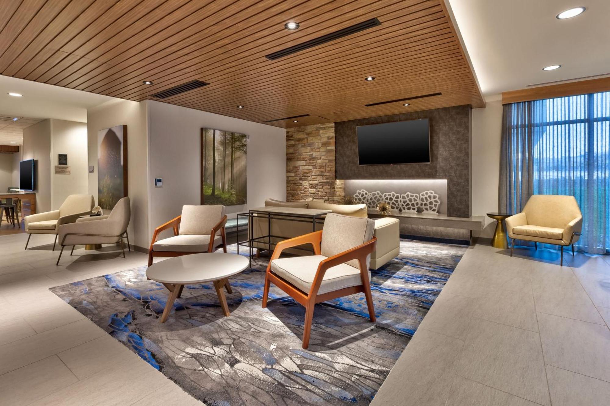 Fairfield By Marriott Inn & Suites Grand Rapids North Walker Eksteriør bilde